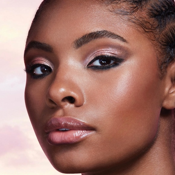 STILA Glisten & Glow Liquid Eyeshadow STREAM - Picture 2 of 12